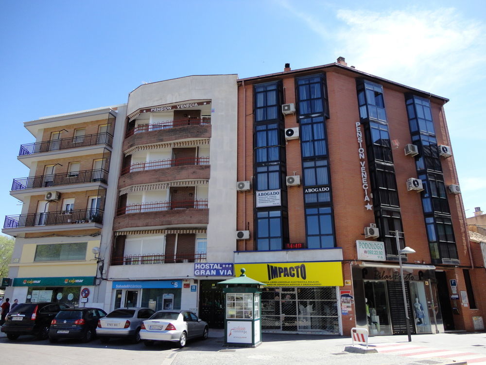 Hostal Gran Via Pinto Exterior photo