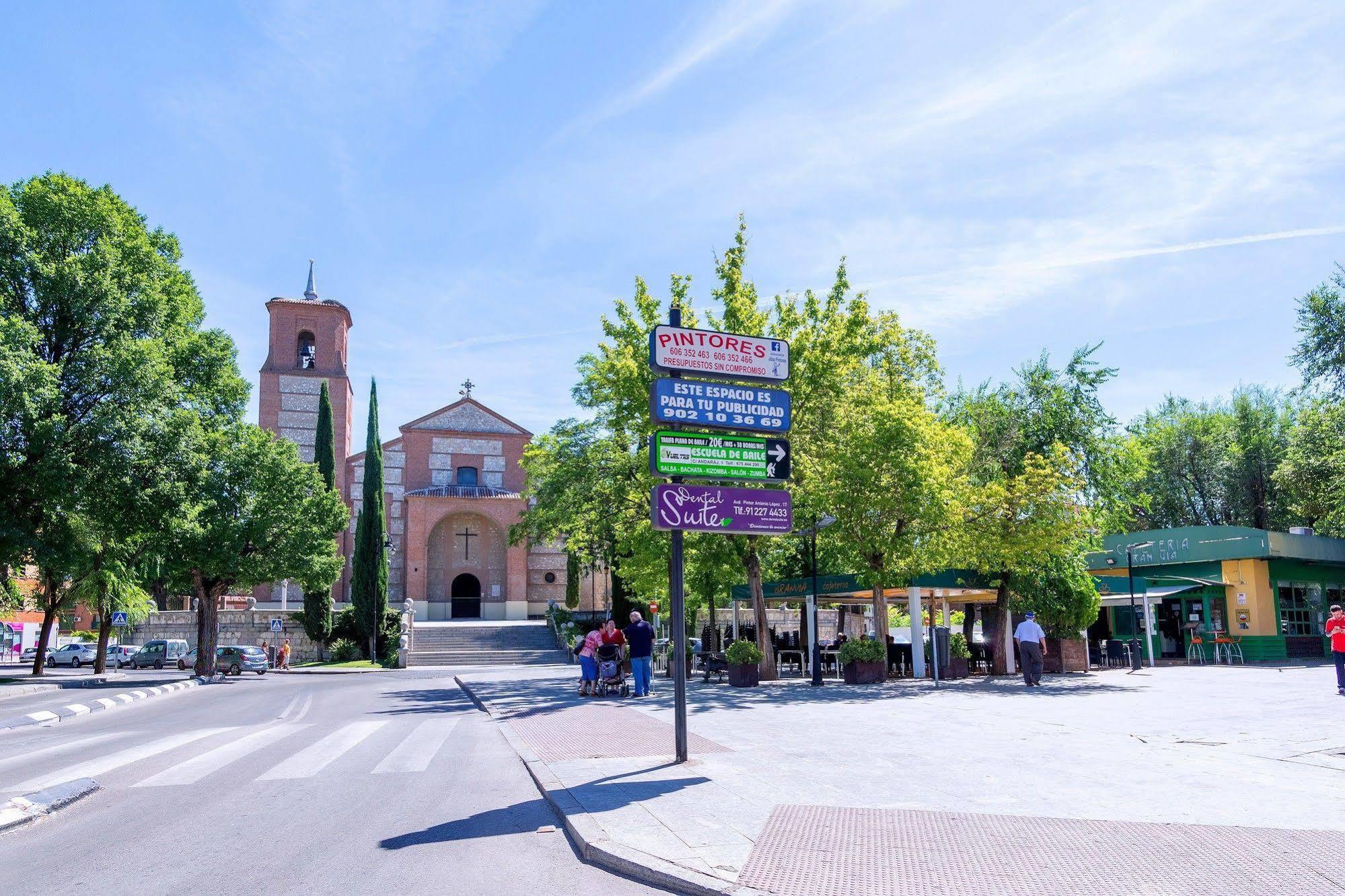 Hostal Gran Via Pinto Exterior photo